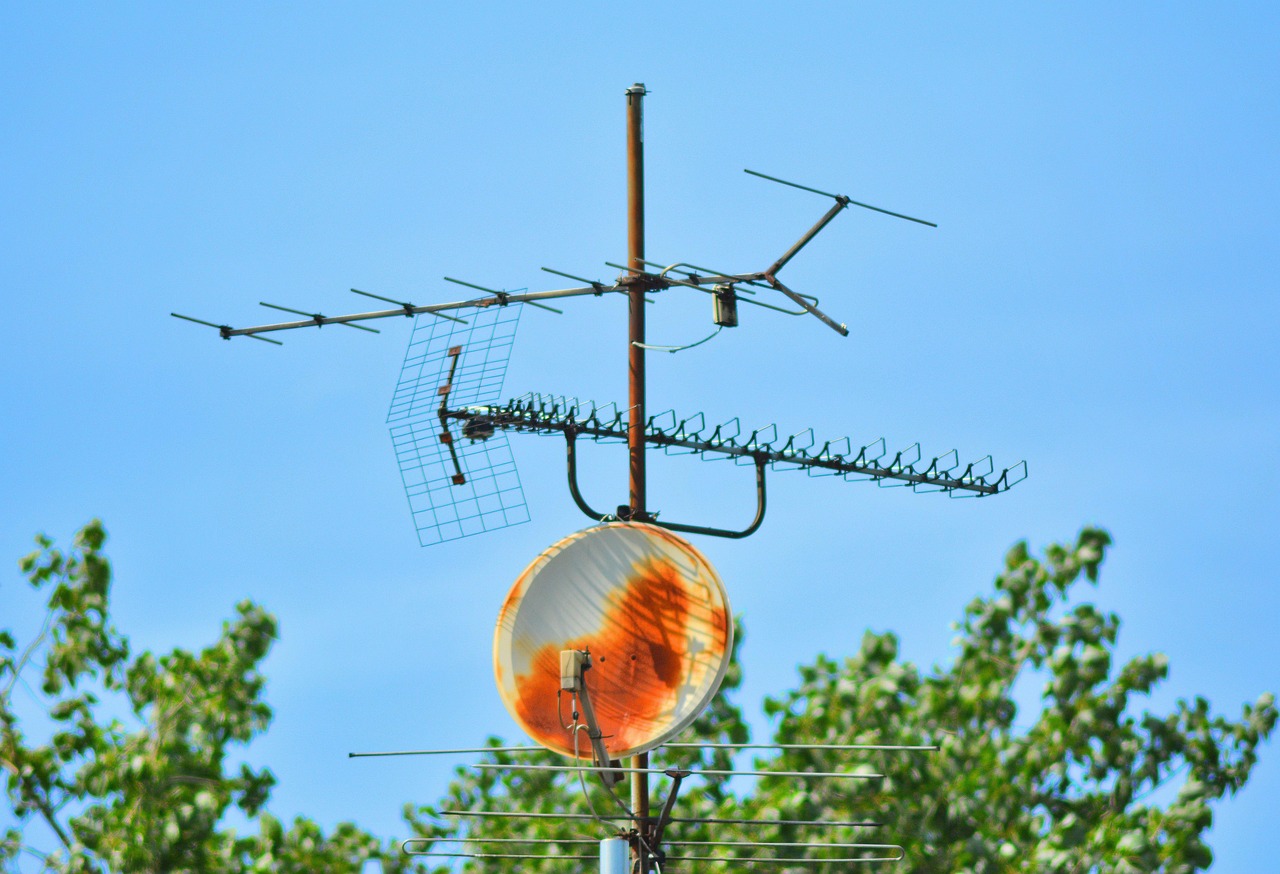 Como Escolher a Melhor Antena Digital: 8 Fatores que Importam